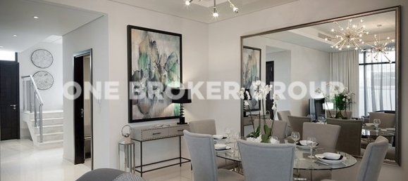 4 bedrooms Townhouse in Dubai, UAE No. 938 2