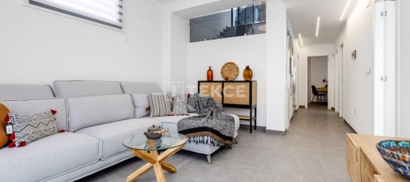 Villa de 4 dormitorios en Torrevieja, Spain No. 129300 29