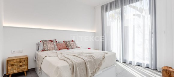 Villa de 4 dormitorios en Torrevieja, Spain No. 129300 31