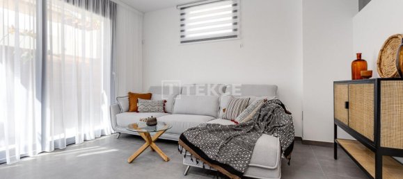 Villa de 4 dormitorios en Torrevieja, Spain No. 129300 28