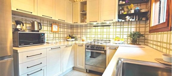 Apartamento T5 em Lucca, Italy N.º 358710 10