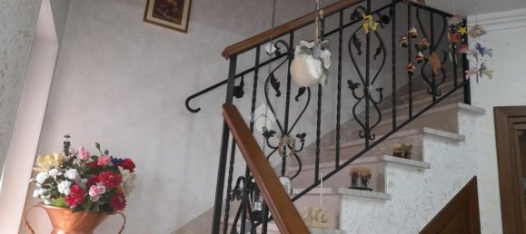 Дом с 3 комнатами в Коллепардо, Италия № 234920 14