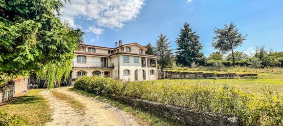 Вилла с 6 комнатами в Фьюджи, Италия № 217814 6