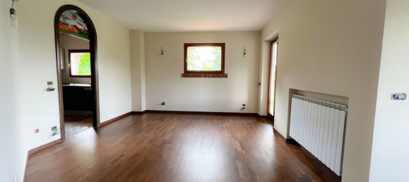 Вилла с 6 комнатами в Фьюджи, Италия № 217814 7