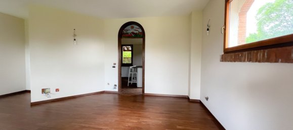 Вилла с 6 комнатами в Фьюджи, Италия № 217814 11