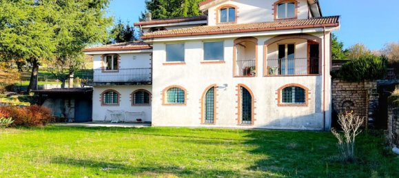 Вилла с 6 комнатами в Фьюджи, Италия № 217814 4