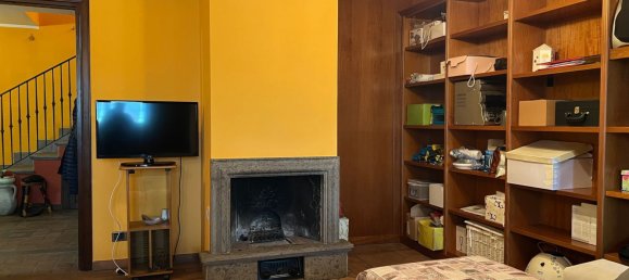 Вилла с 6 комнатами в Фьюджи, Италия № 217814 21