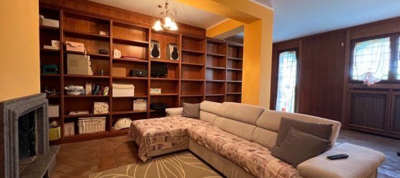 Вилла с 6 комнатами в Фьюджи, Италия № 217814 22