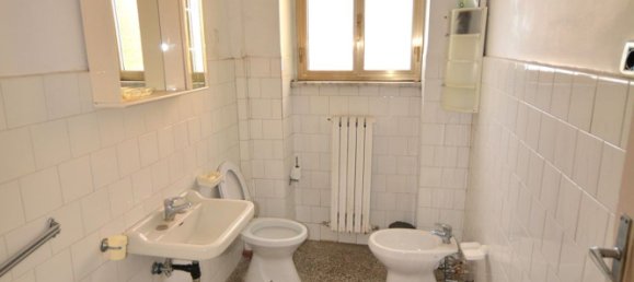 6 rooms Apartment in Vibo Valentia, Italy No. 90395 17