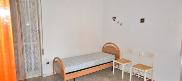 6 rooms Apartment in Vibo Valentia, Italy No. 90395 18