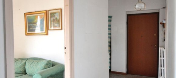6 rooms Apartment in Vibo Valentia, Italy No. 90395 14
