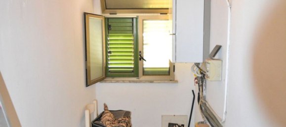 6 rooms Apartment in Vibo Valentia, Italy No. 90395 21