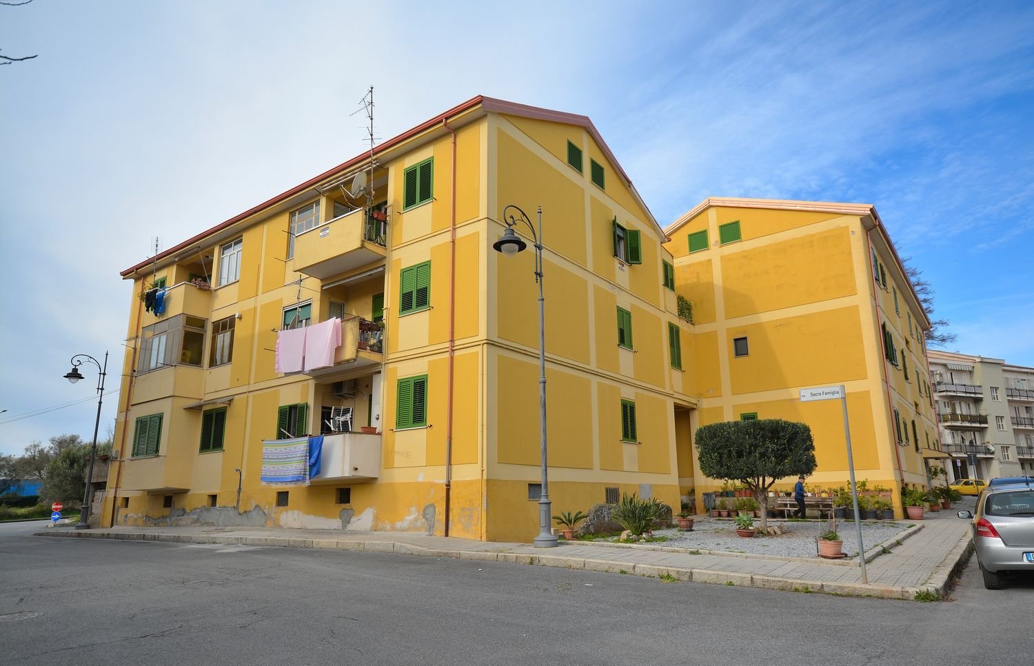 6 rooms Apartment in Vibo Valentia, Italy No. 90395