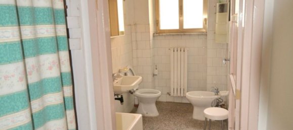 6 rooms Apartment in Vibo Valentia, Italy No. 90395 16