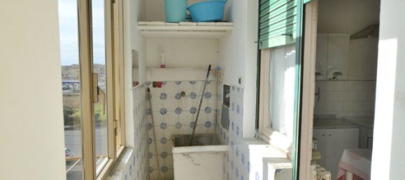 6 rooms Apartment in Vibo Valentia, Italy No. 90395 20