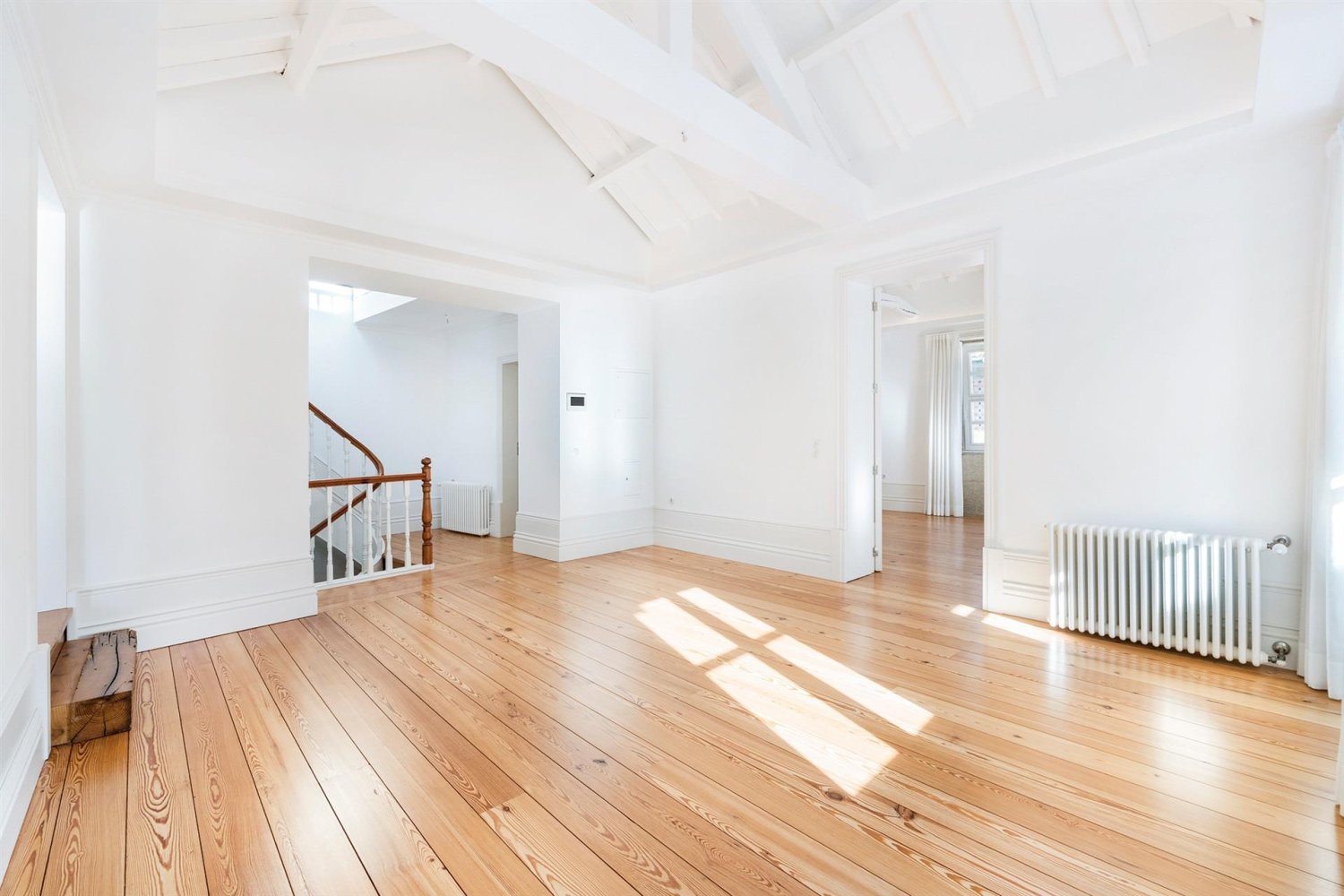 Дом с 5 спальнями в Порту, Португалия № 120133