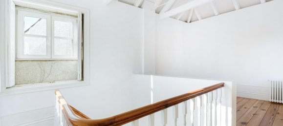 Дом с 5 спальнями в Порту, Португалия № 120133 9