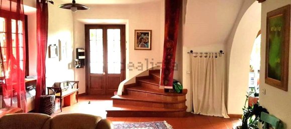 3 bedrooms Villa in Massarosa, Italy No. 165883 4