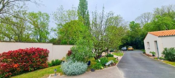 4 Schlafzimmer Haus in Saint-Laurent-de-la-Pree, France, Nr. 290438 7