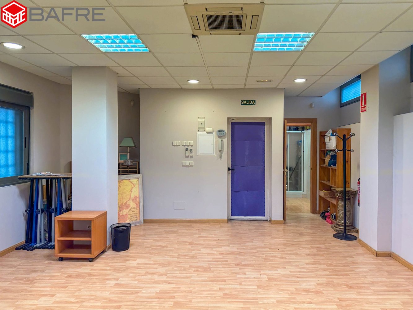 54m² Commercial property in Madrid, Spain No. 228948