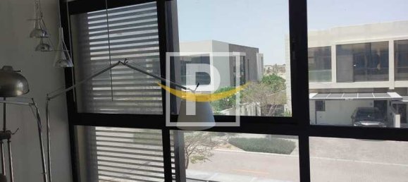 4 bedrooms Villa in Dubai, UAE No. 8607 25