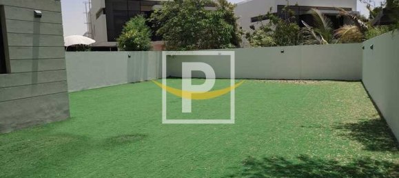 4 bedrooms Villa in Dubai, UAE No. 8607 8