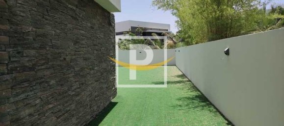 4 bedrooms Villa in Dubai, UAE No. 8607 6