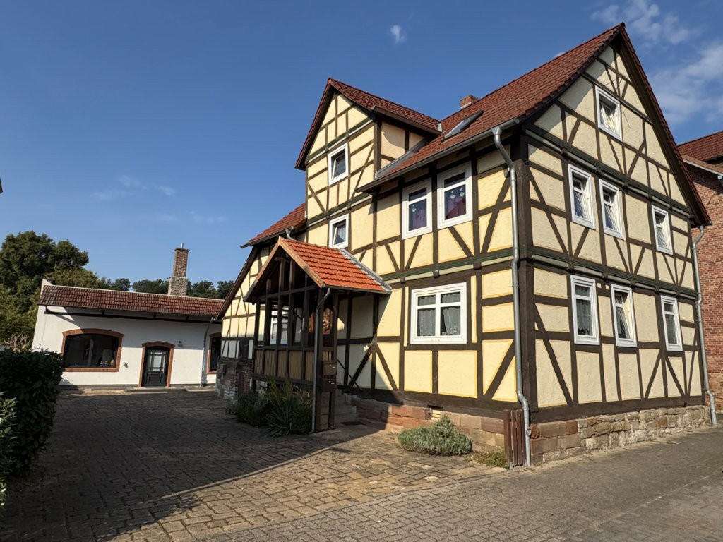 11 rooms House in Kassel, Germany No. 370473
