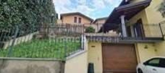 3 bedrooms Apartment in Brivio, Italy No. 73050 3