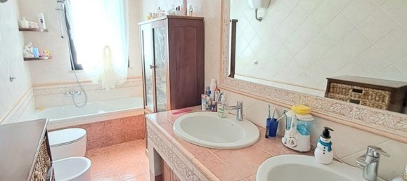 8 Schlafzimmer Villa in Surbo, Italy, Nr. 337425 42
