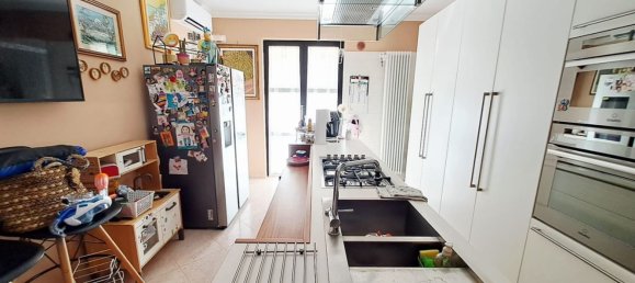 8 Schlafzimmer Villa in Surbo, Italy, Nr. 337425 13