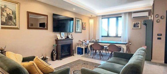 8 Schlafzimmer Villa in Surbo, Italy, Nr. 337425 5