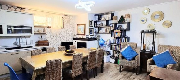 8 Schlafzimmer Villa in Surbo, Italy, Nr. 337425 48