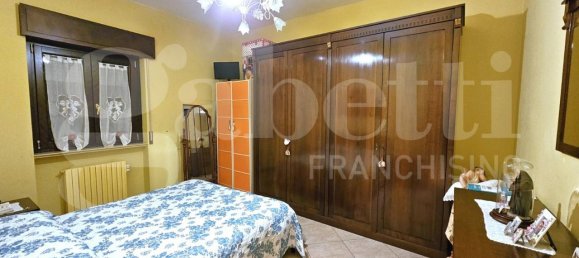 3-Zimmer Wohnung in San Severo, Italy, Nr. 83391 11