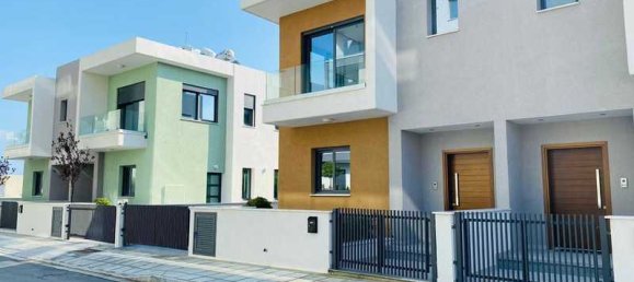 2 bedrooms House in Mouttagiaka, Cyprus No. 13608 5