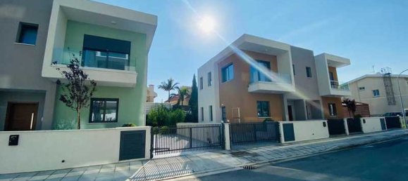 2 bedrooms House in Mouttagiaka, Cyprus No. 13608 4