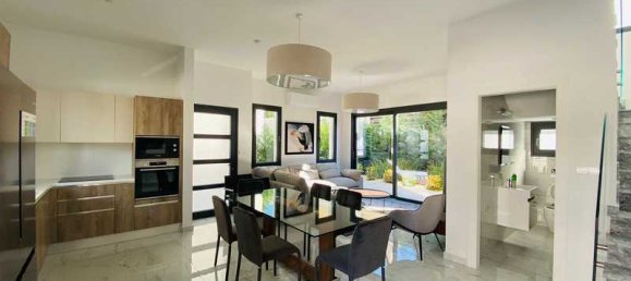 2 bedrooms House in Mouttagiaka, Cyprus No. 13608 16