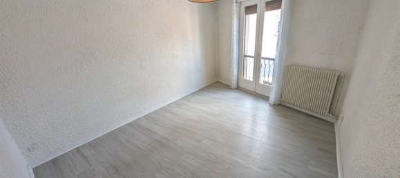 1 chambre Appartement à Mont-de-Marsan, France No. 307373 3