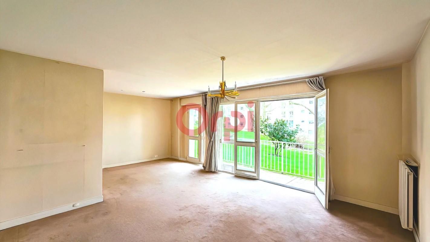 4 bedrooms Apartment in Chambourcy, France No. 163851