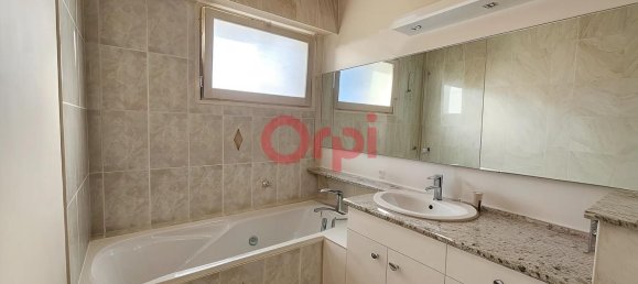 4 bedrooms Apartment in Chambourcy, France No. 163851 8