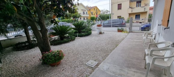 Квартира с 5 спальнями в Чивитанова Марке, Италия № 312225 6