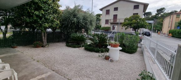 Квартира с 5 спальнями в Чивитанова Марке, Италия № 312225 5