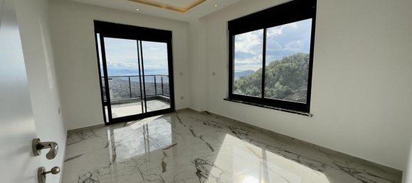 Villa 3+2 in Tepe, Turkey No. 15657 4