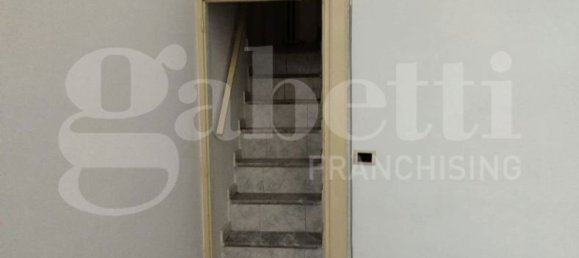 3 bedrooms Apartment in Taranto, Italy No. 294742 11