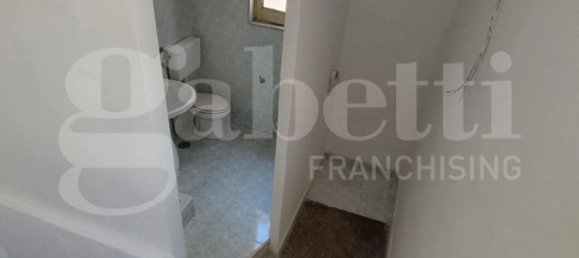 3 bedrooms Apartment in Taranto, Italy No. 294742 30
