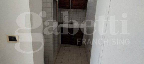 3 bedrooms Apartment in Taranto, Italy No. 294742 14