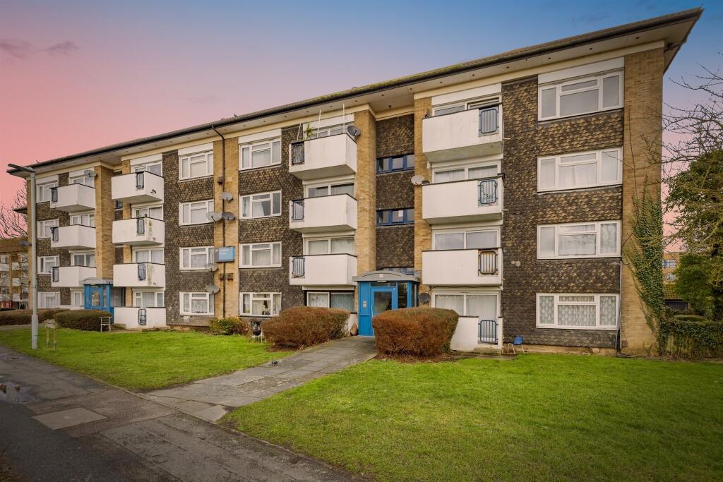 2 bedrooms Apartment in Watford, United Kingdom No. 6126