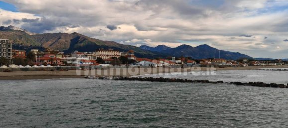 3 bedrooms Apartment in Montignoso, Italy No. 355278 7