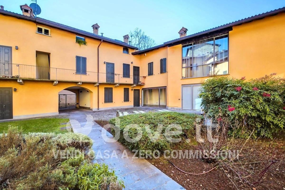 4 rooms Apartment in Imbersago, Italy No. 31763