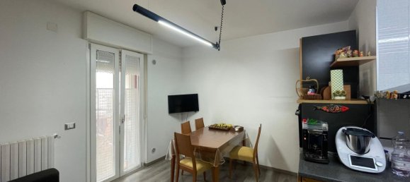 4-salle Appartement à Taranto, Italy No. 191169 26
